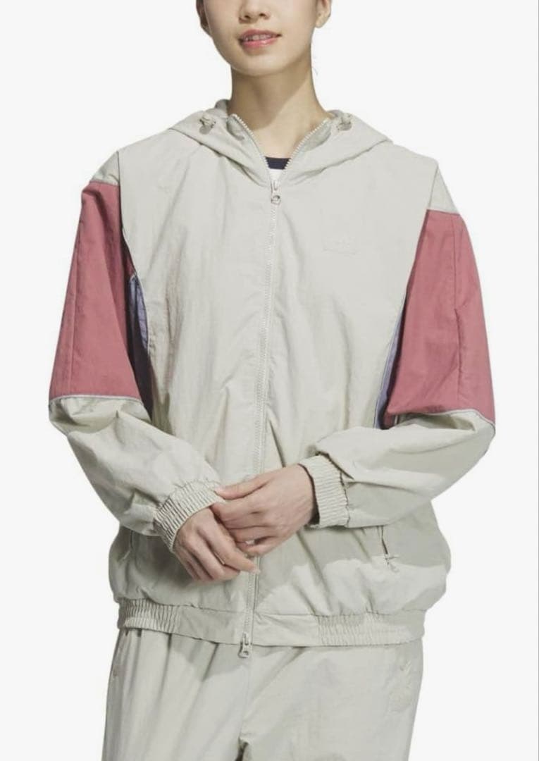 新品　adidas ウィンドブレーカー　上下セット　ナイロンパーカー　パンツ