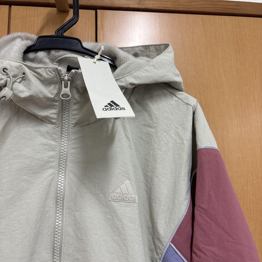 新品　adidas ウィンドブレーカー　上下セット　ナイロンパーカー　パンツ