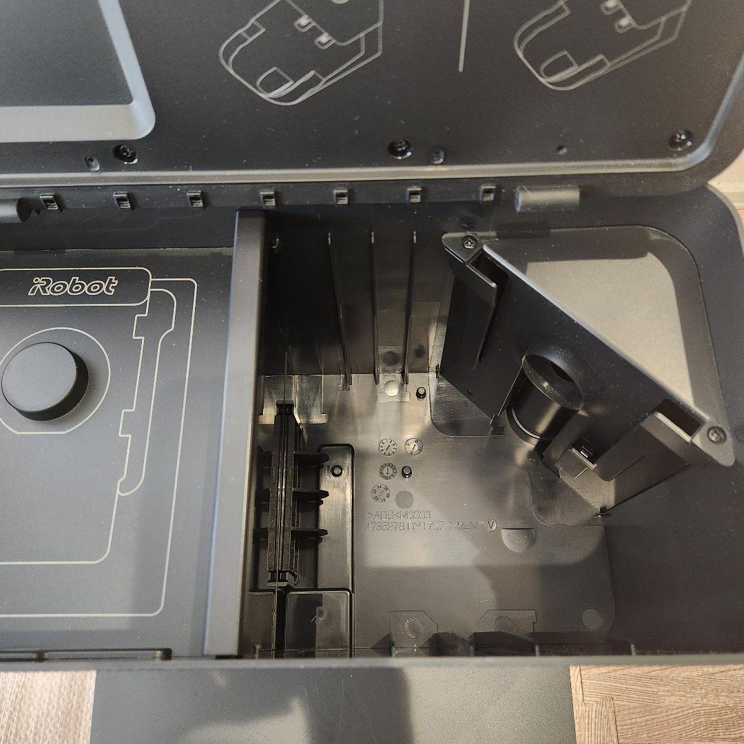 ピンクの猫Roomba Combo J7+ ジャンク