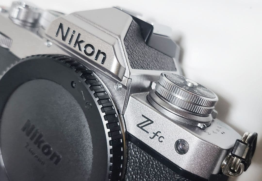 ✡ニコン Zfc ボディ シルバー 美品☆延長保証書有 使用少☆オマケ品有