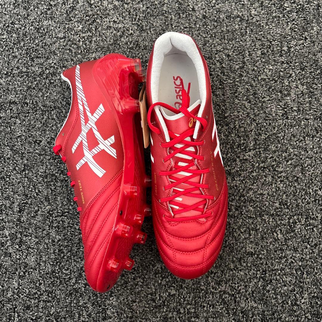 サッカースパイク アシックス