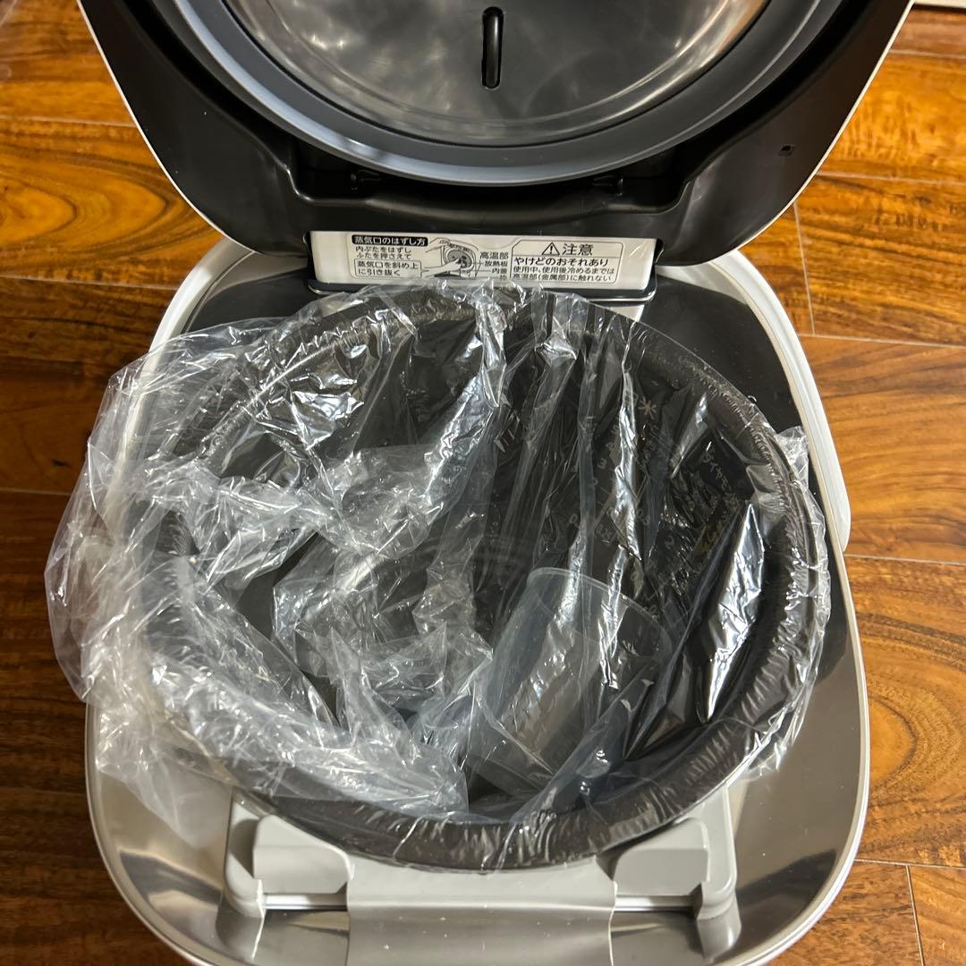 TOSHIBA IH炊飯器 RC-10VXV 未使用品