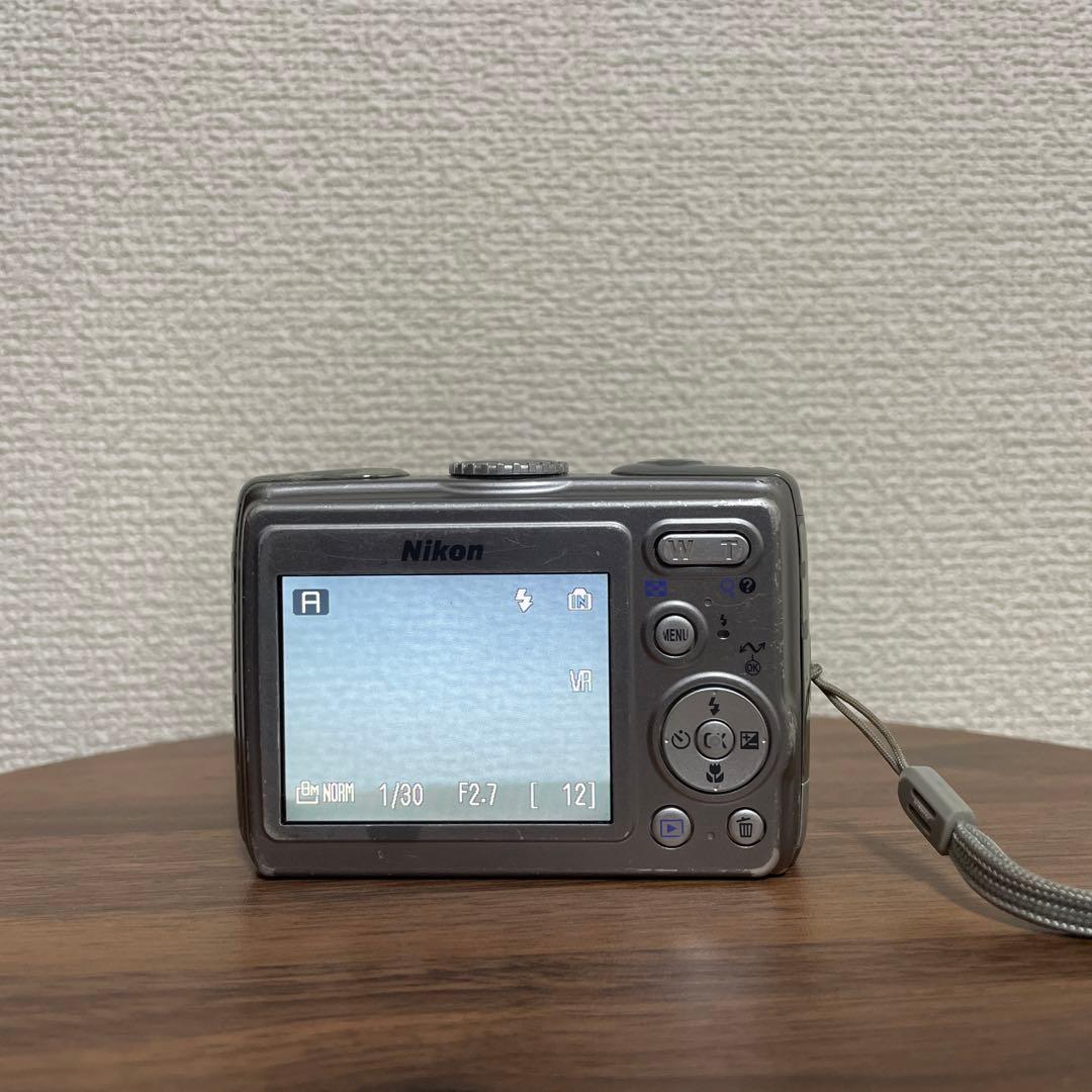 【オールドコンデジ】 Nikon COOLPIX P4