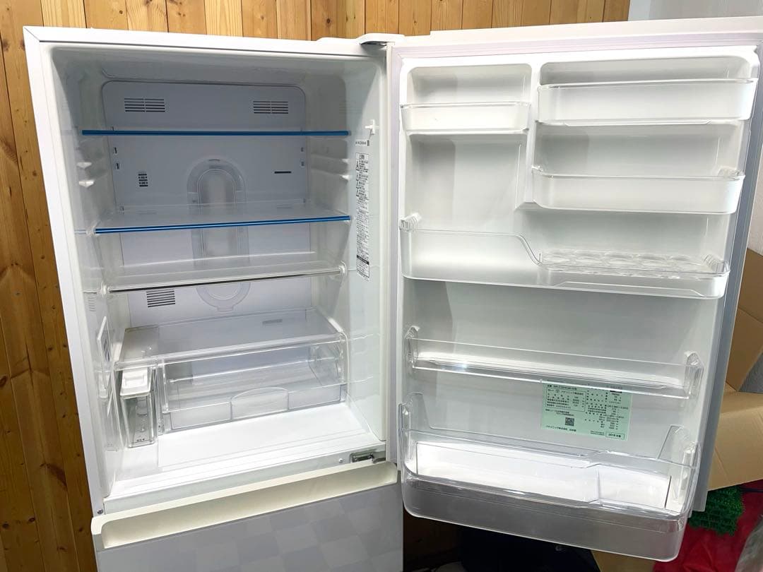 Panasonic　冷蔵庫　NR-C32HGM-W 2018年製　315L　料理