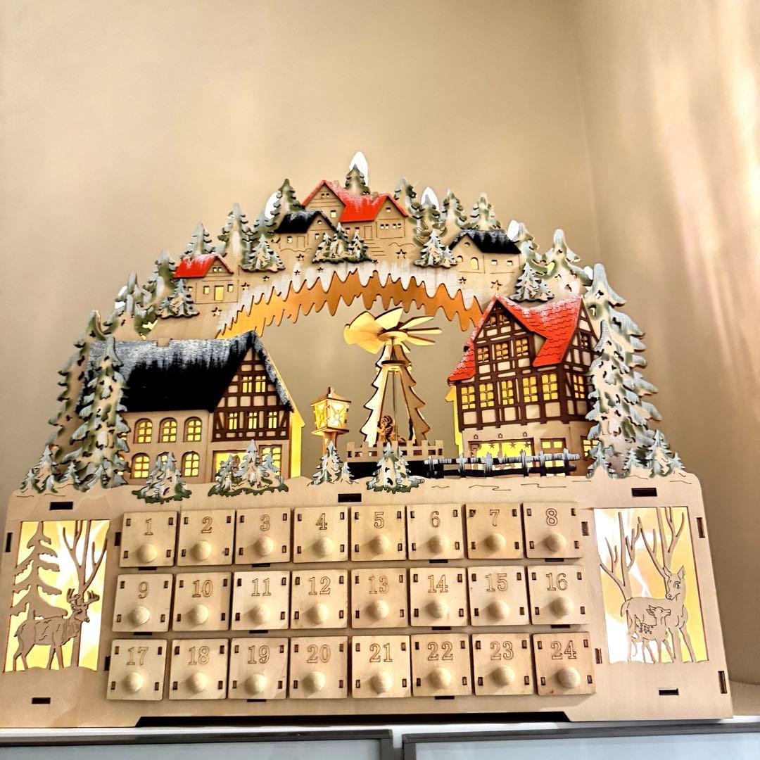 新品 クリスマス デコレーショングッズ 木製 アドベントカレンダー LEDライト
