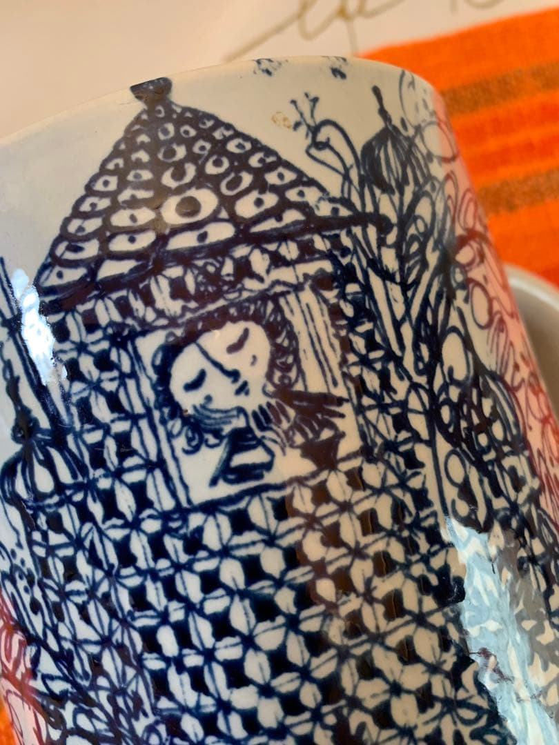 ビヨンヴィンブラッド　レアなビンテージニモール窯のユニークなジョッキ型大型花瓶！