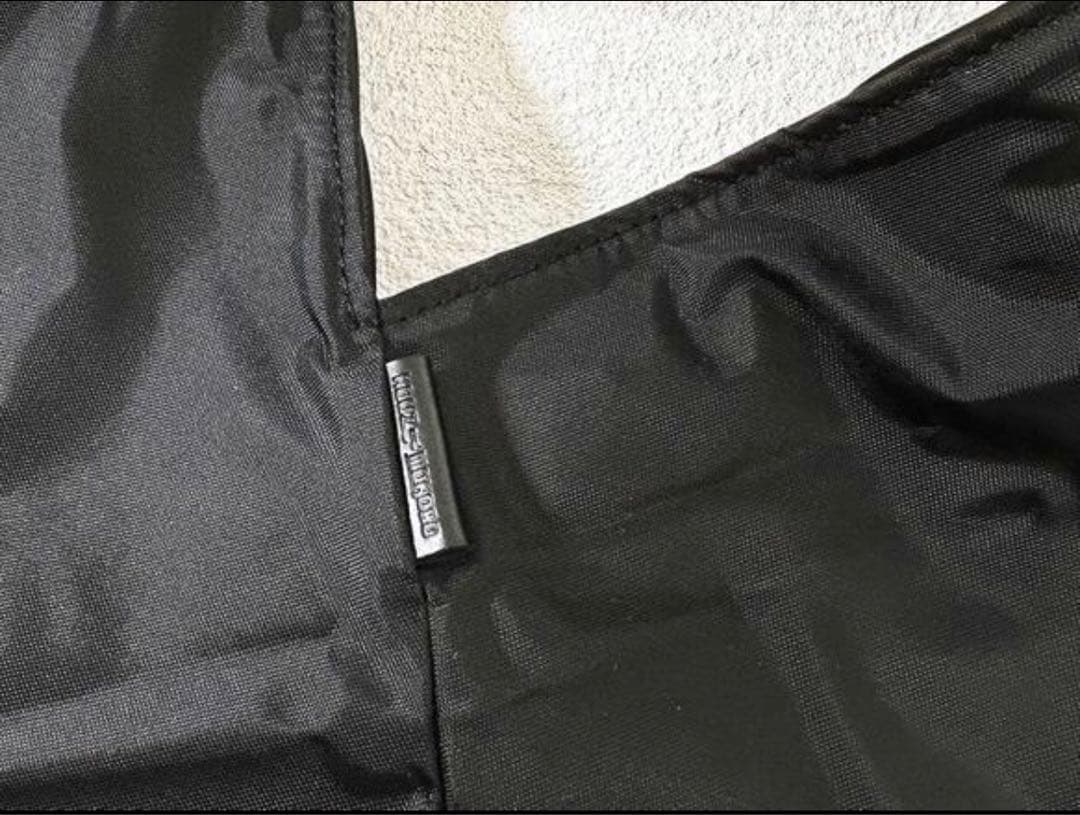 KURO/シルエットが美しい大人の牛革あずま袋　A4収納可　裏地付き　モノトーン