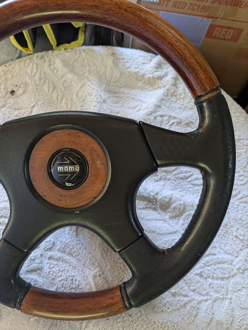 momo ステアリング　オリンピック 　パジェロミニ58Aボス付き