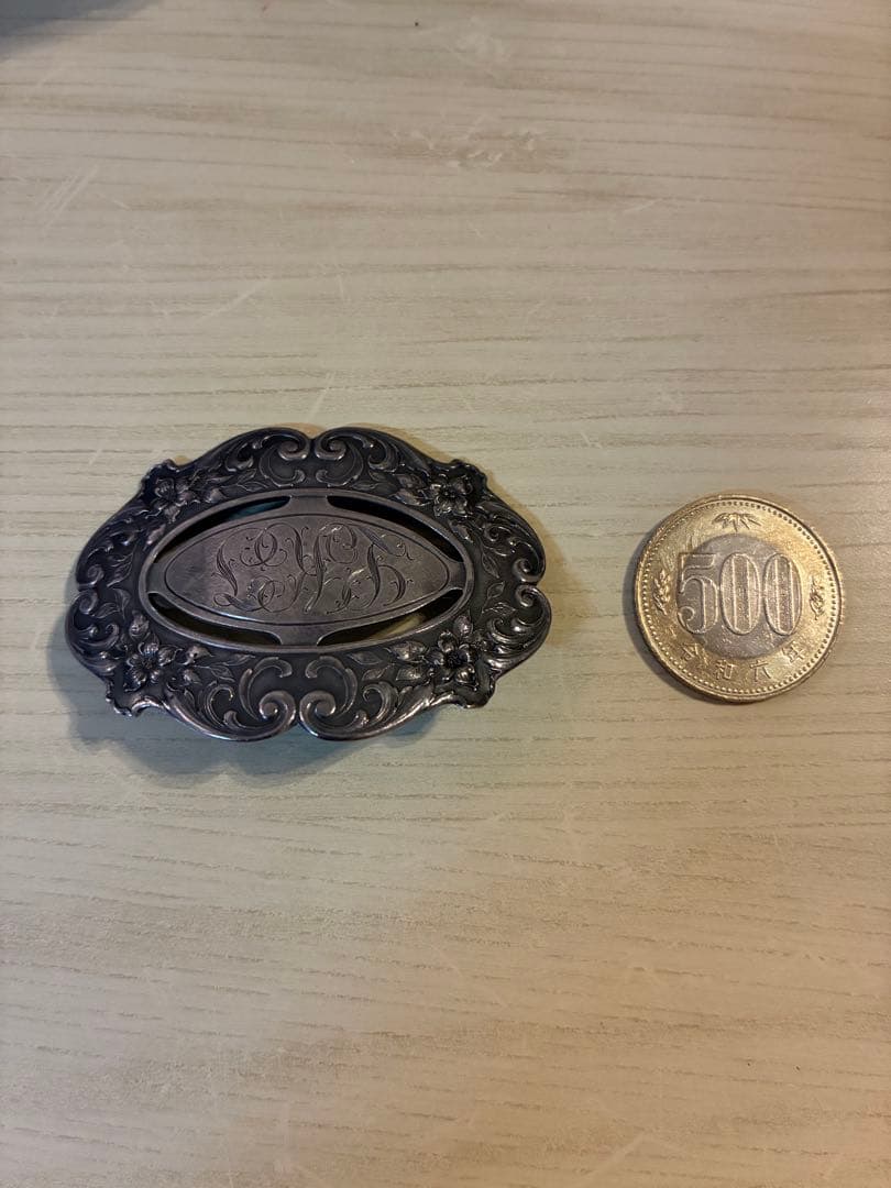 イギリス製 スターリングシルバー ブローチ／英国アンティーク／モノグラム刻印純銀