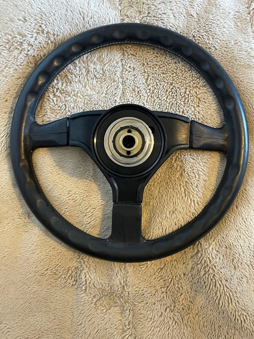 Cobra Momo ステアリングホイール　イタリア製