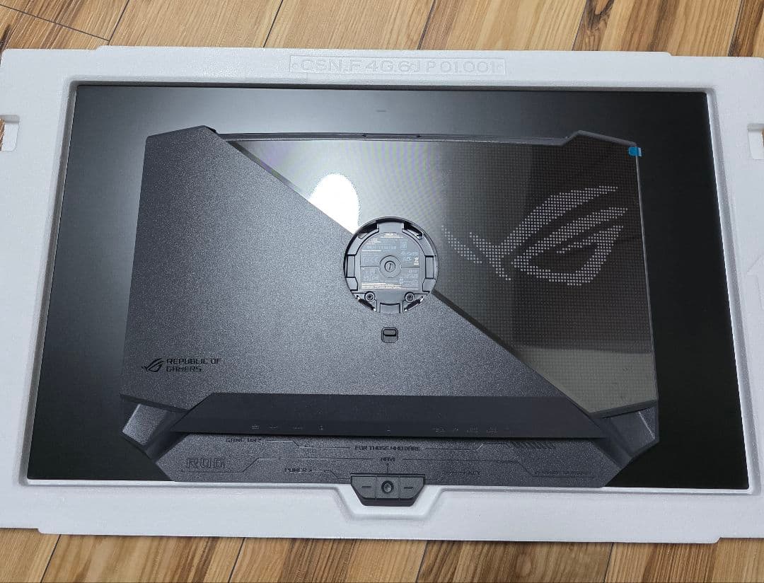 ASUS ROG STRIX OLED XG32UCWMG 31.5インチ