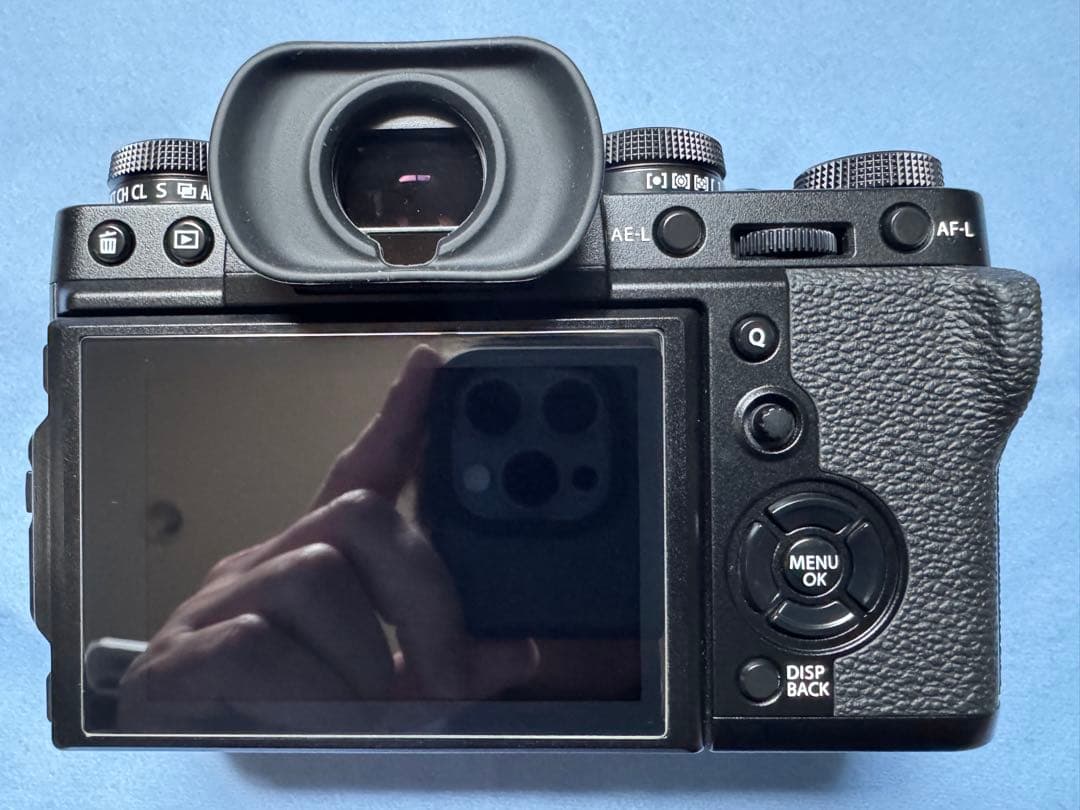 【美品】X-T3 FUJIFILM ボディ、純正バッテリー2個付き