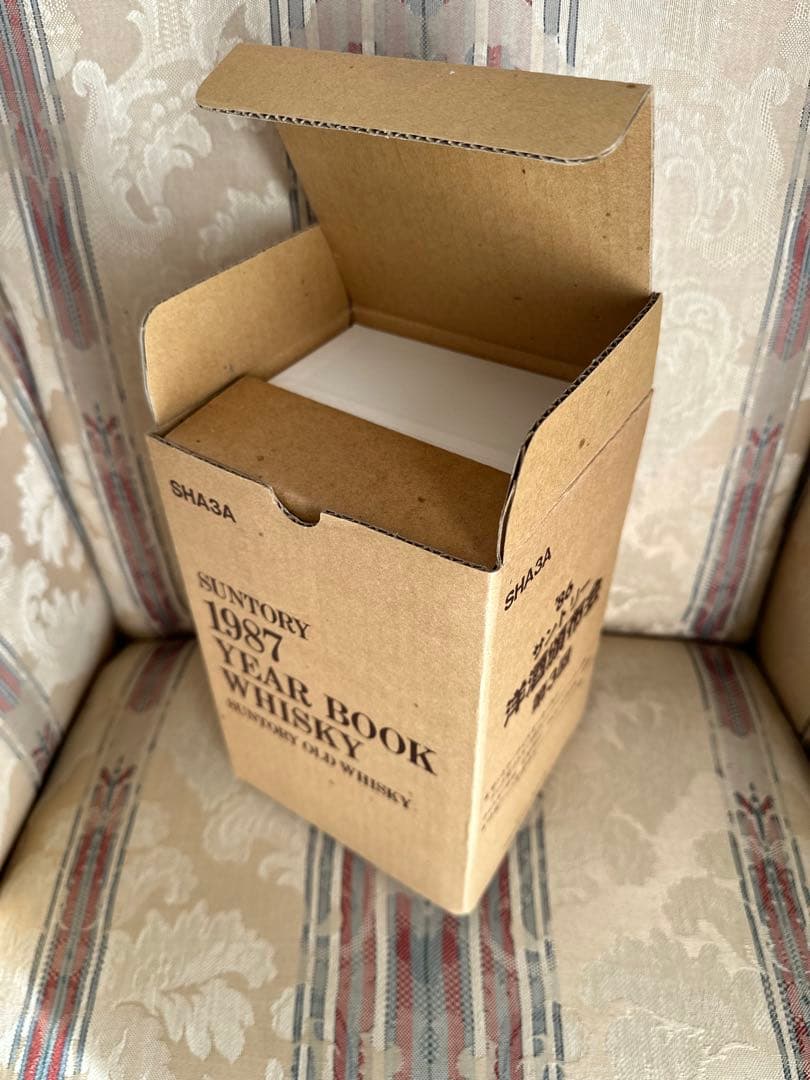 限定品サントリー洋酒頒布会 ’86 WHISKY 特級ウイスキーオールドブック型