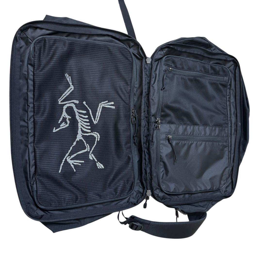 未使用級 ARC'TERYX ION GEAR ORGANIZER ブラック