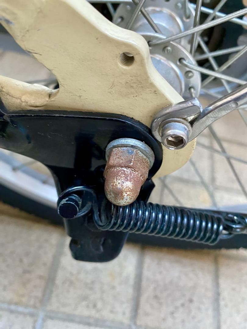 直接引き渡しコーダーブルーム　asson J20ホワイト。名古屋市栄