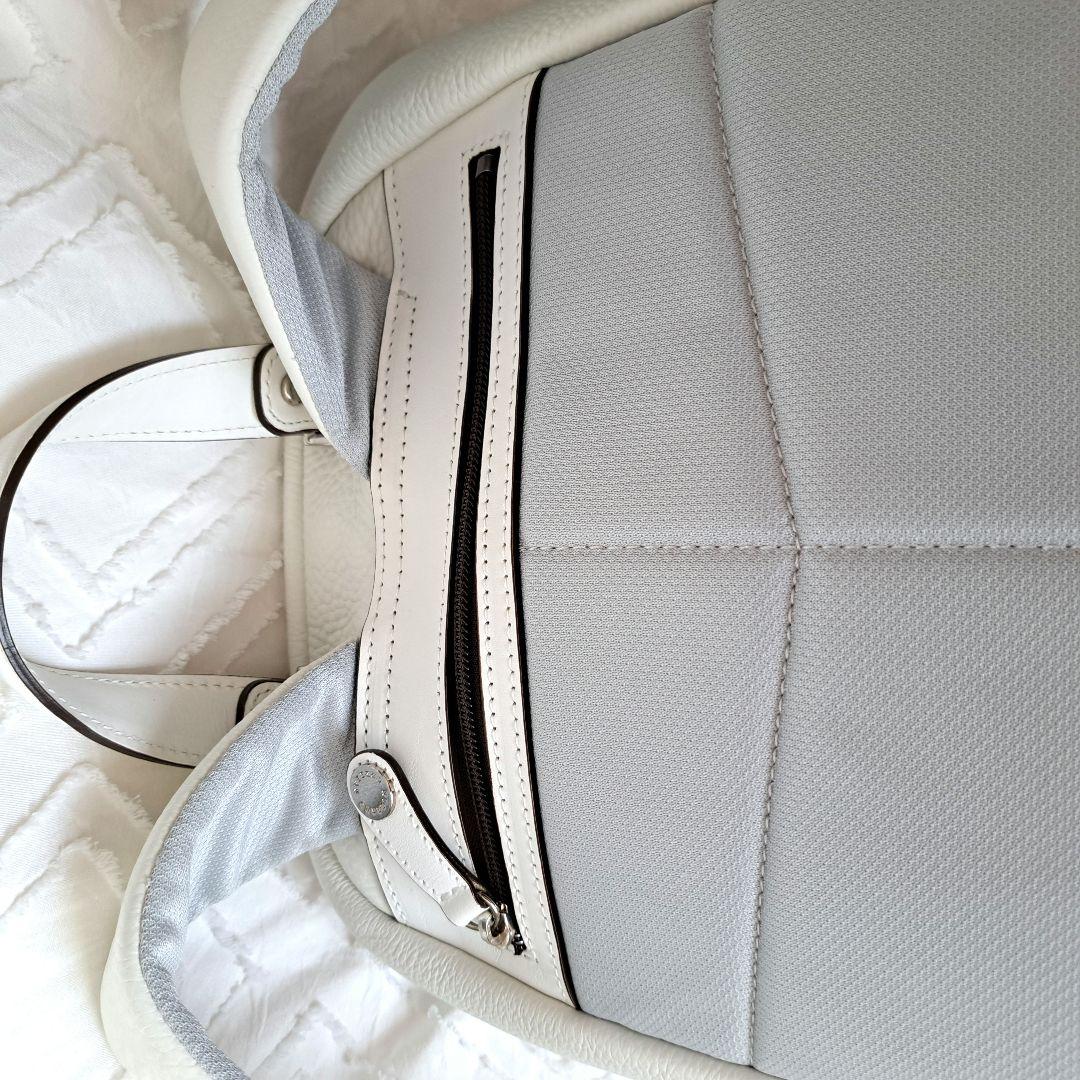 極美品！豊岡鞄　CREEZAN 　白　リュックサック　撥水加工　レザー 男女