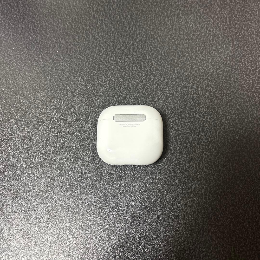 AirPods4(ノイズキャンセリング有り)本体 ホワイト、左耳のみ