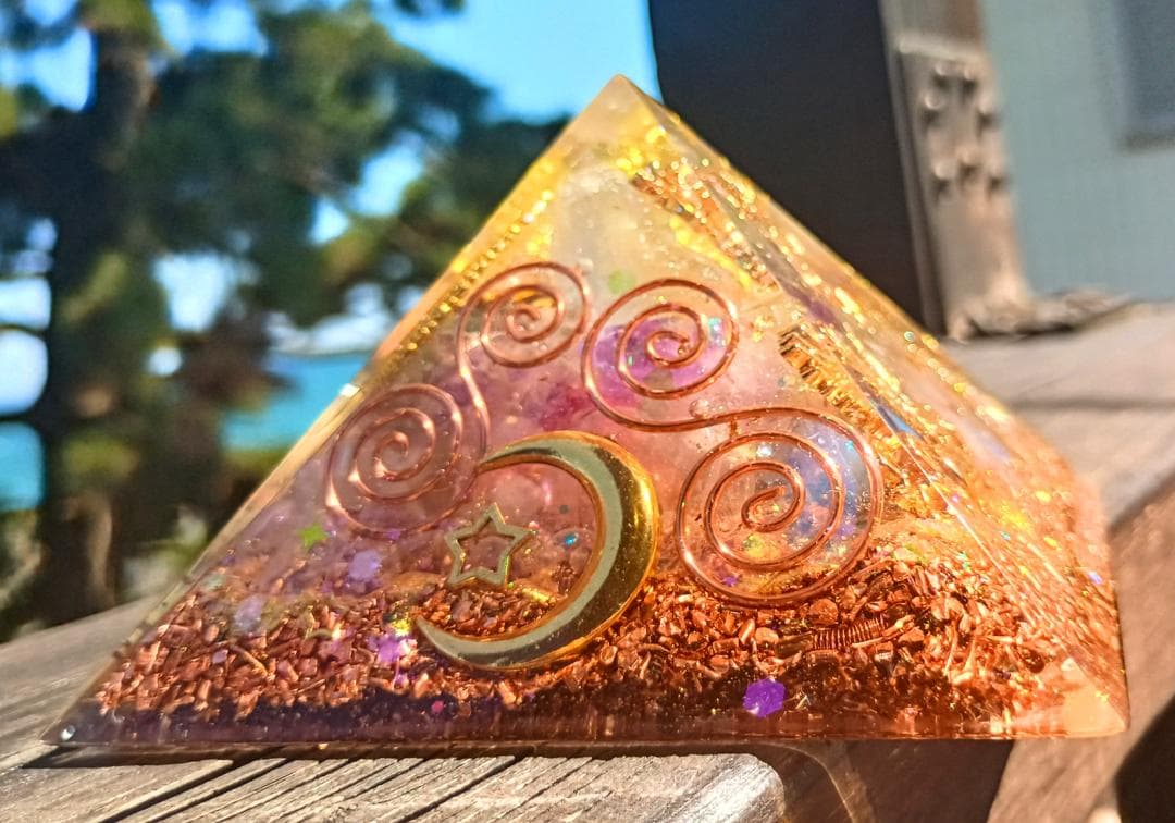 セレスタイト✧天使のピラミッド型✧オルゴナイト9.5