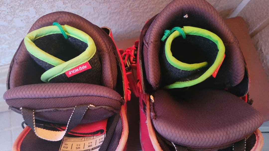 DEELUXEスノボ用ブーツ 赤