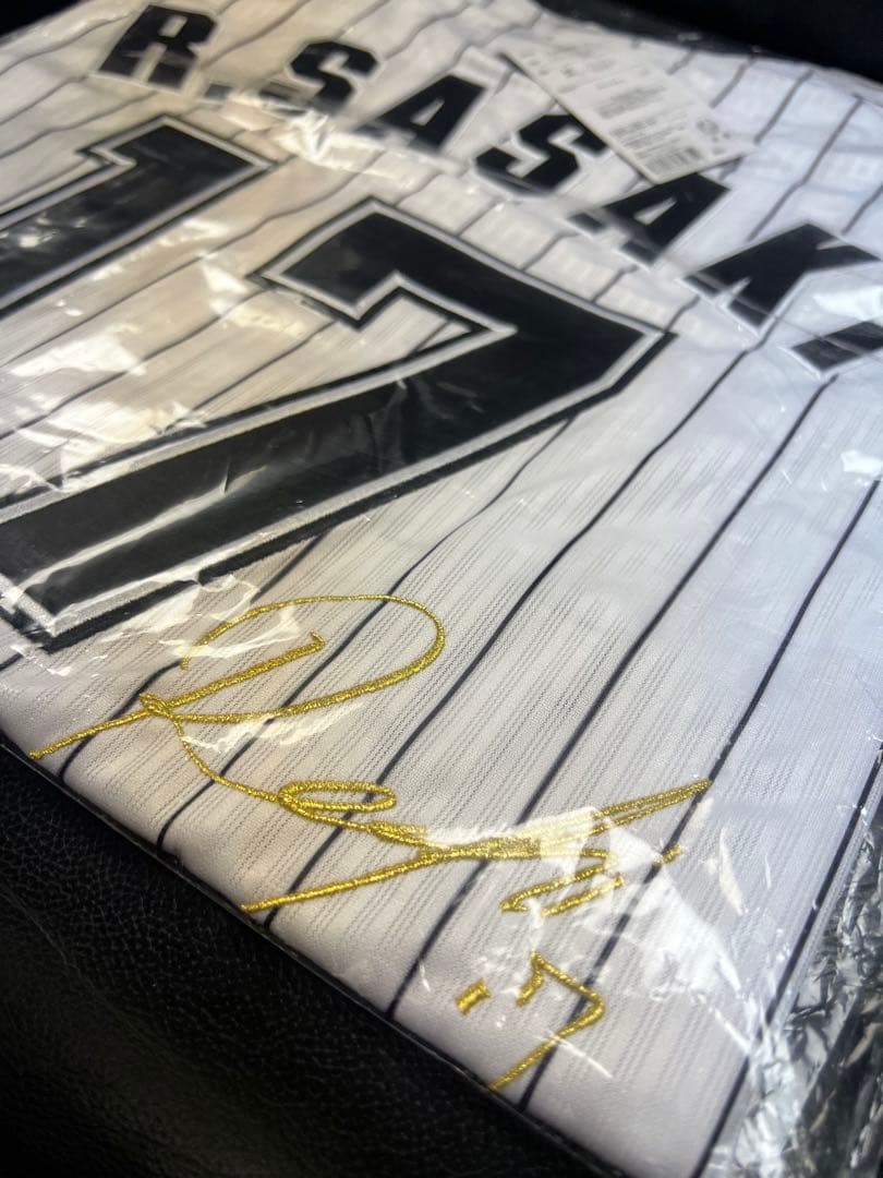 新品未開封！佐々木朗希選手 完全試合達成記念ユニフォームL ホワイト