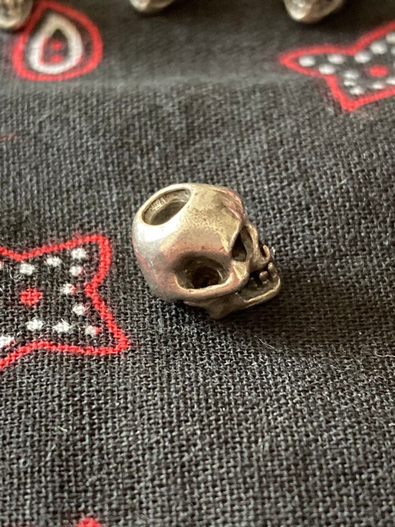 工房あるじゃん　90′sシルバースカルビーズ　激レア