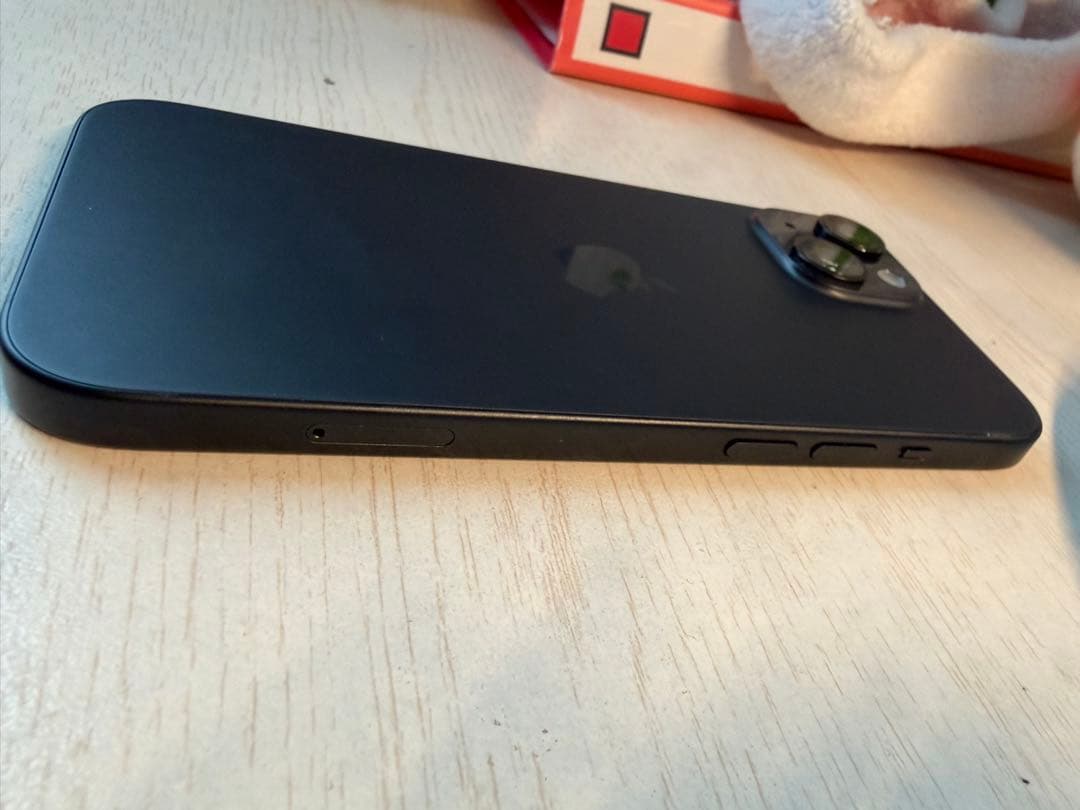 Apple iPhone 15 ブラック 本体