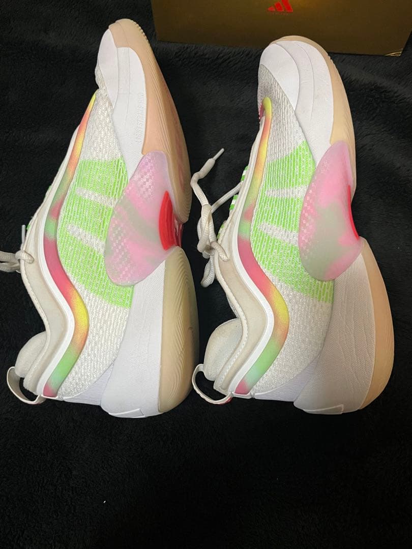 adidas DON ISSUE 6 HARIBOコラボ シューズ