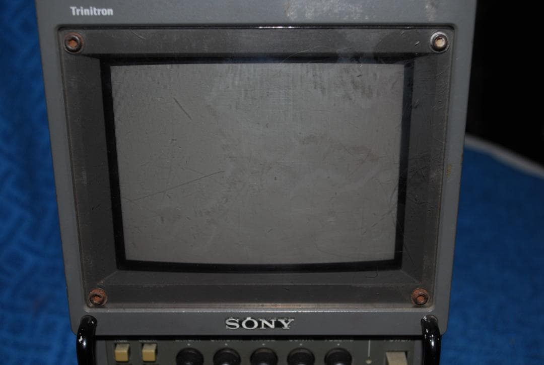 ソニー業務用カラーモニターPVM-6041Q中古ジャンク品の出品です。