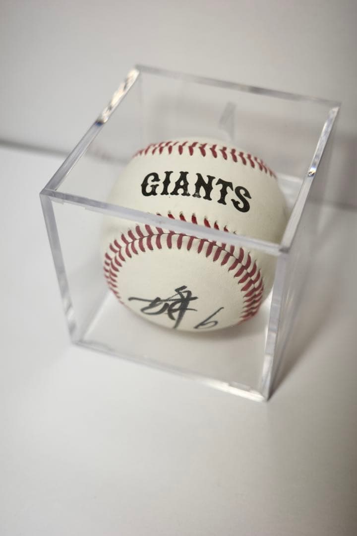 坂本勇人 直筆サインボール 投げ込み 読売ジャイアンツ 公式ロゴ球