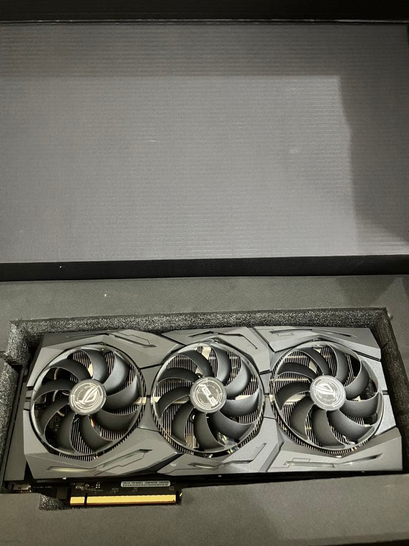 グラフィックボード・グラボ・ビデオカード ASUS ROG-STRIX RX5700XT-08G GAMING