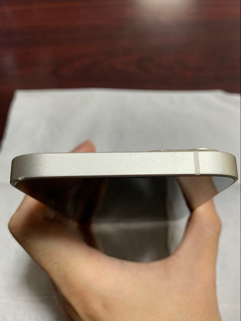 iPhone 13 128GB スタートライト