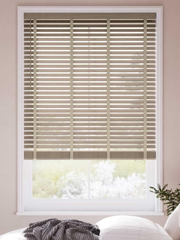 未使用　 ウッドブラインド　アッシュブラウン＆グレー　105.5×102.8