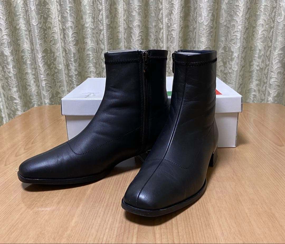 銀座かねまつ　歩きやすい30mmヒールの晴雨兼用ソフトスクエアブーツ（現行品）