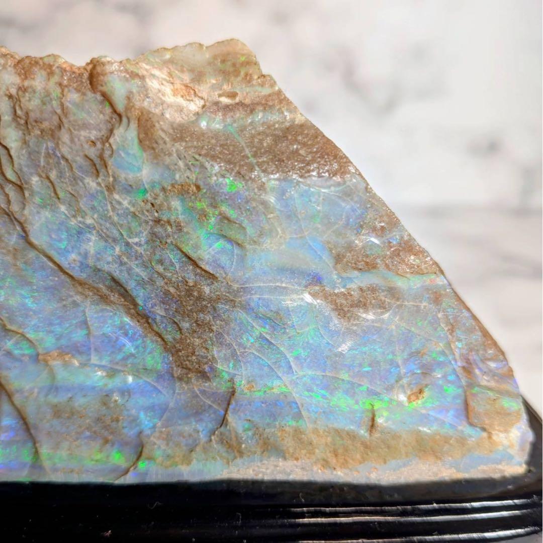 オパール　鑑賞石　観賞石　飾り石　鉱物