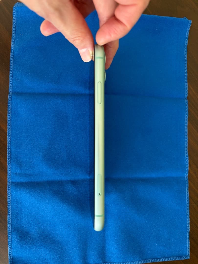 Apple iPhone 11 128GB グリーン、ガラスフィルムつき