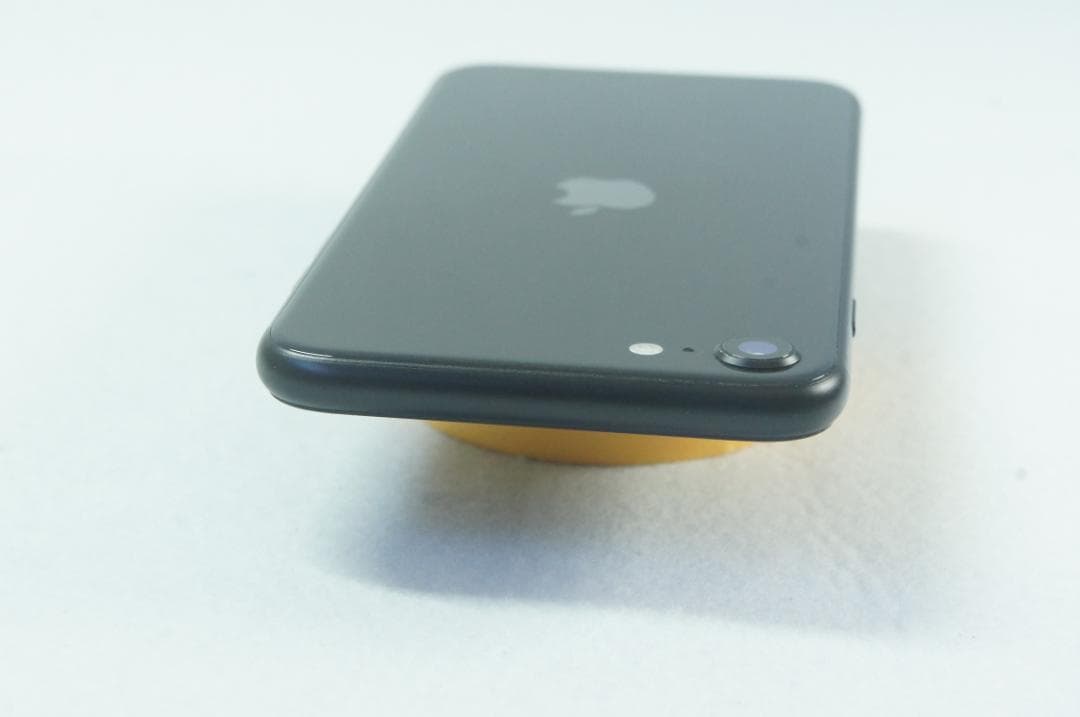 ☆☆美品　iPhone SE2 ブラック 128GB SIMフリー☆☆