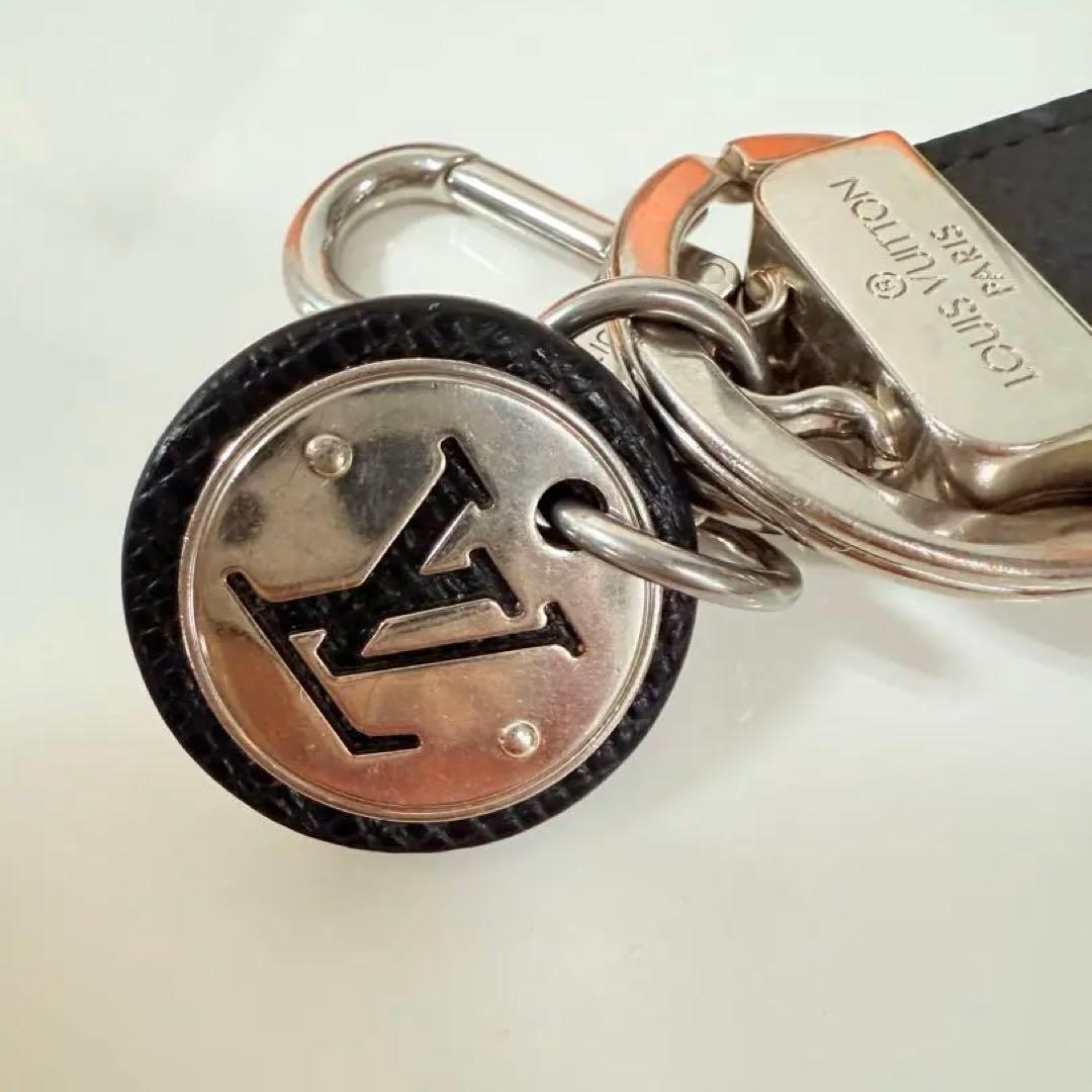 美品 ルイヴィトン キーホルダー ブラック ネオLV M80237