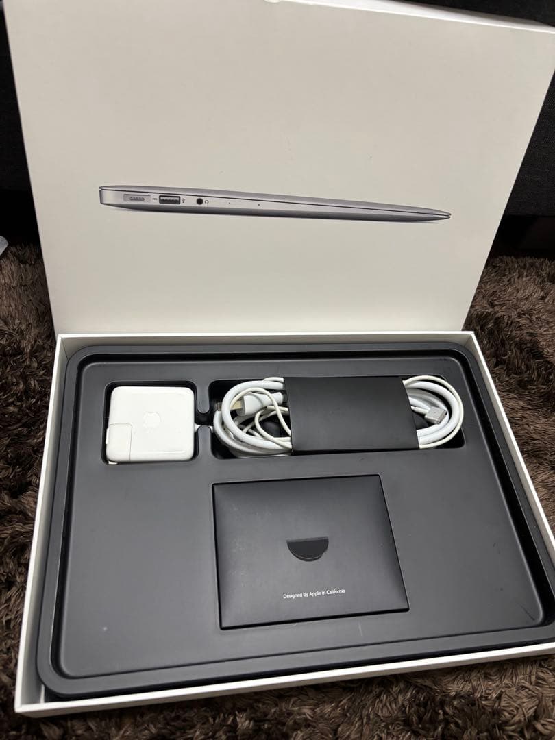 【極美品】MacBook Air 13インチ｜充電111回｜メモリ8GB｜箱付き