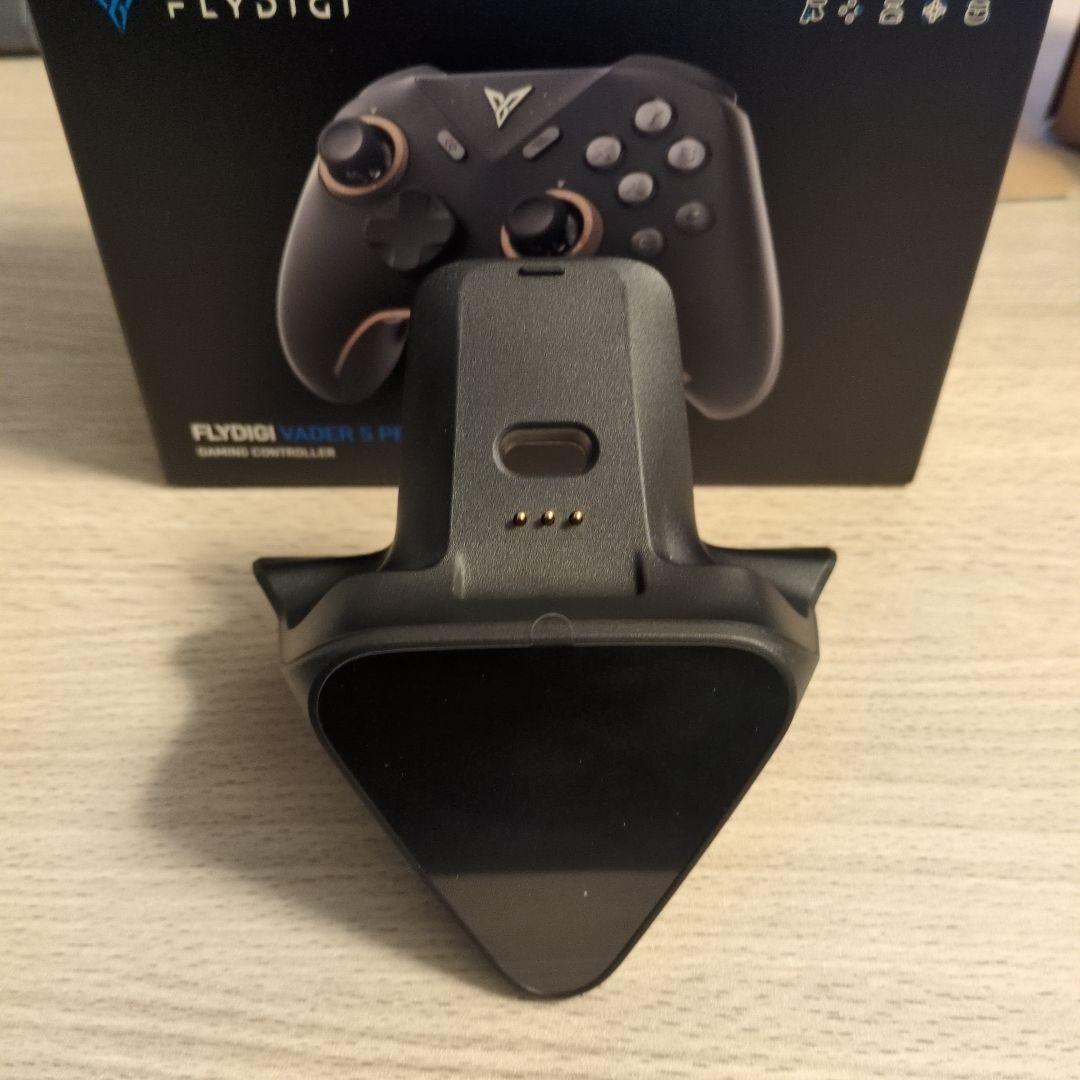 Flydigi Vader 5 Pro 充電ドック付き