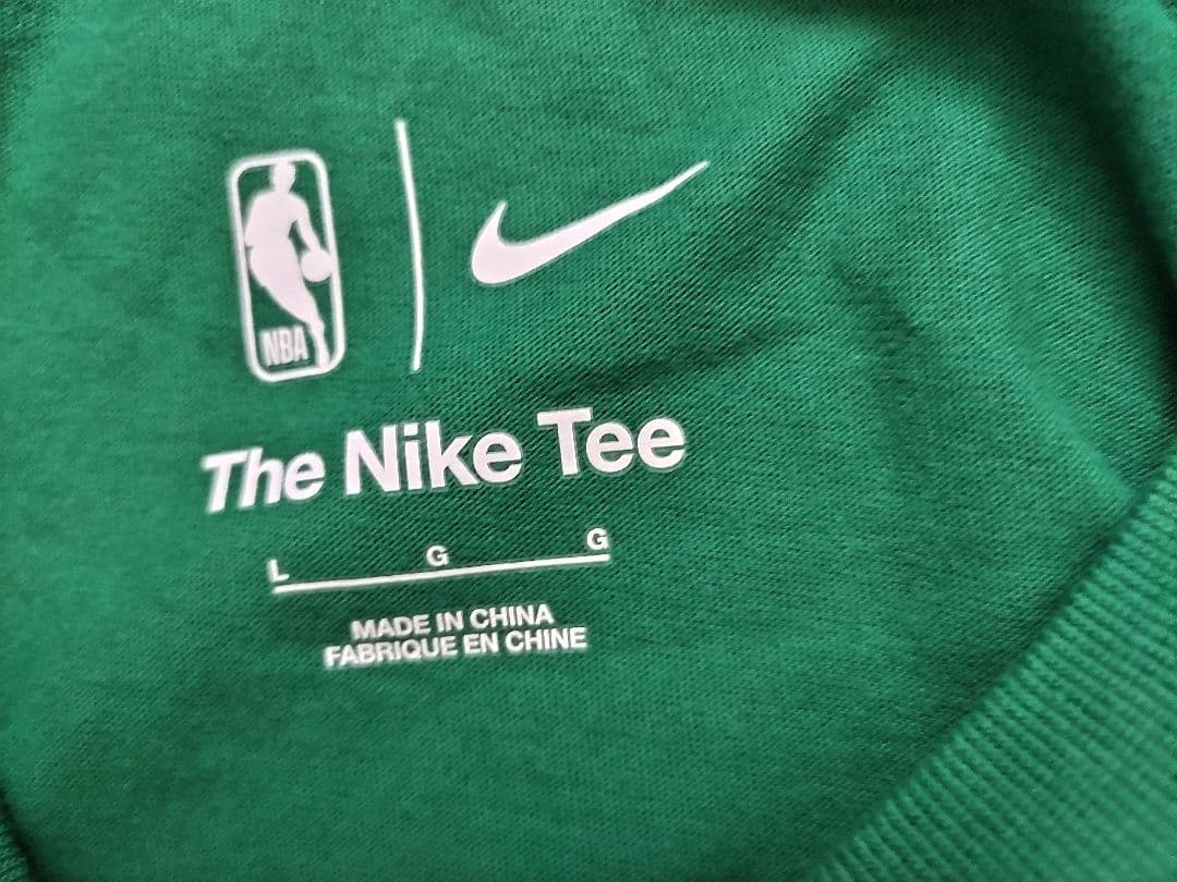 ボストン セルティックス エッセンシャル ジョーダン NBA Tシャツ