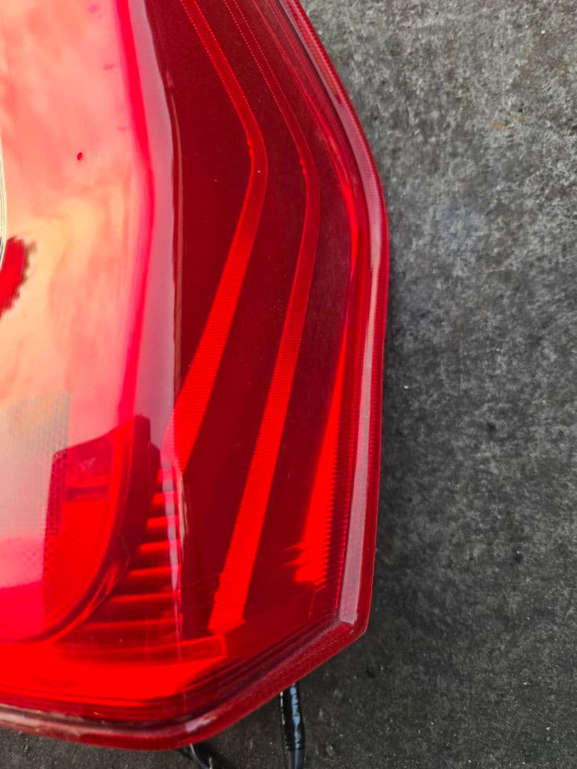 LA600S 　ダイハツ　タント　前期　テールランプ