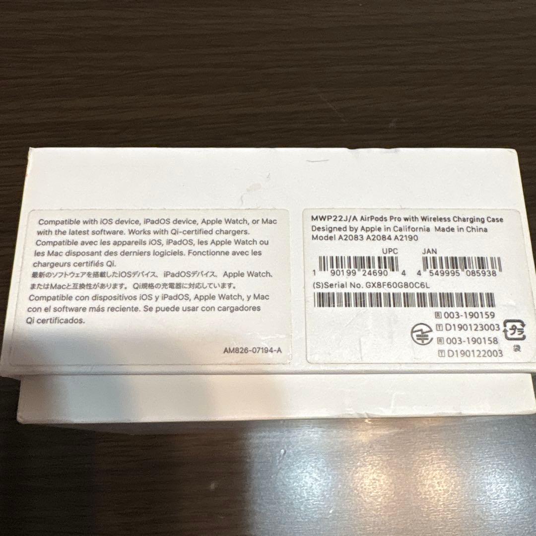 ジャンク品　AirPods Pro ワイヤレス充電ケース付き 第一世代