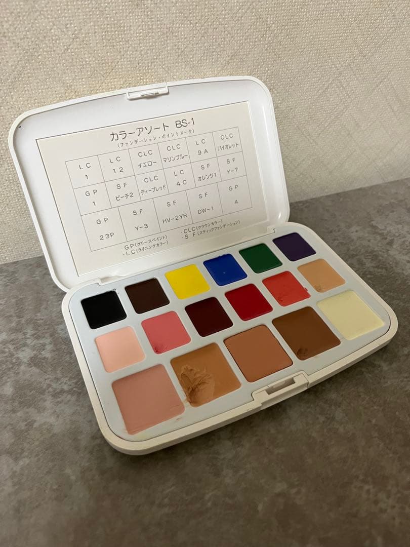 プロ用メイク道具一式　美容学生教材　Ledom