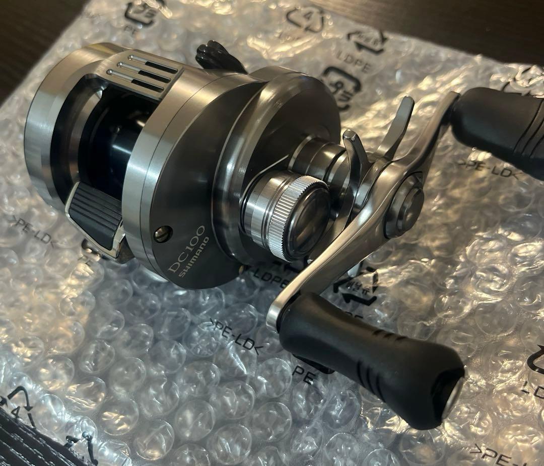 【新品未使用】 シマノ 20 カルカッタ コンクエスト DC 100 RIGHT