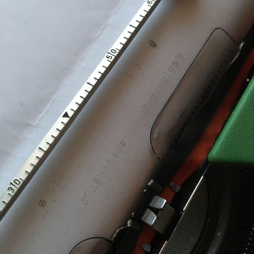 0290　英文タイプライター OLYMPIA　Traveller de Lux