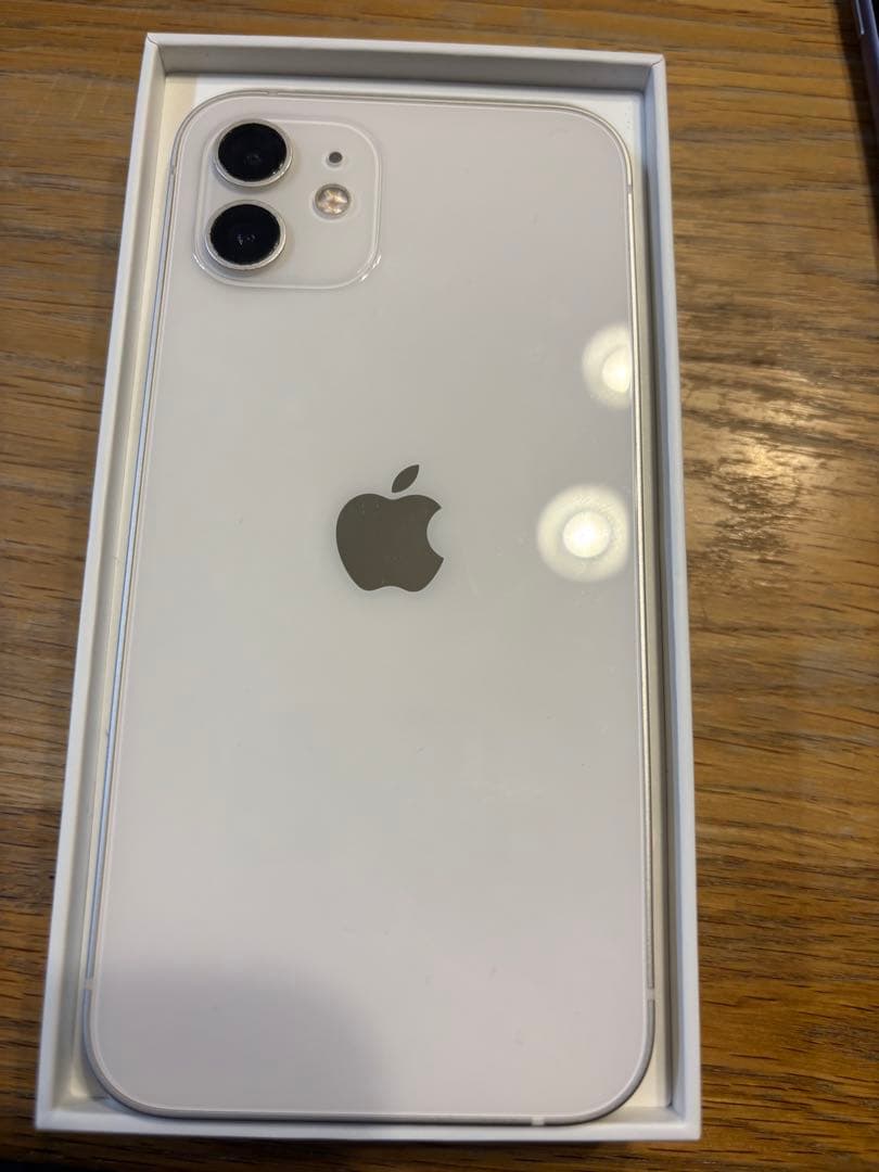 Apple iPhone 12 ホワイト 本体　64G SIMフリー