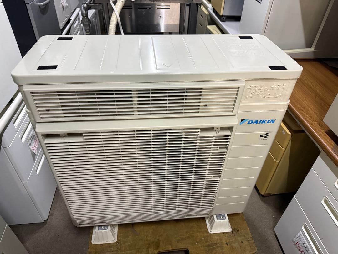 主に18畳　2021年　ダイキン　うるさらX　ATR56YPE9　エアコン