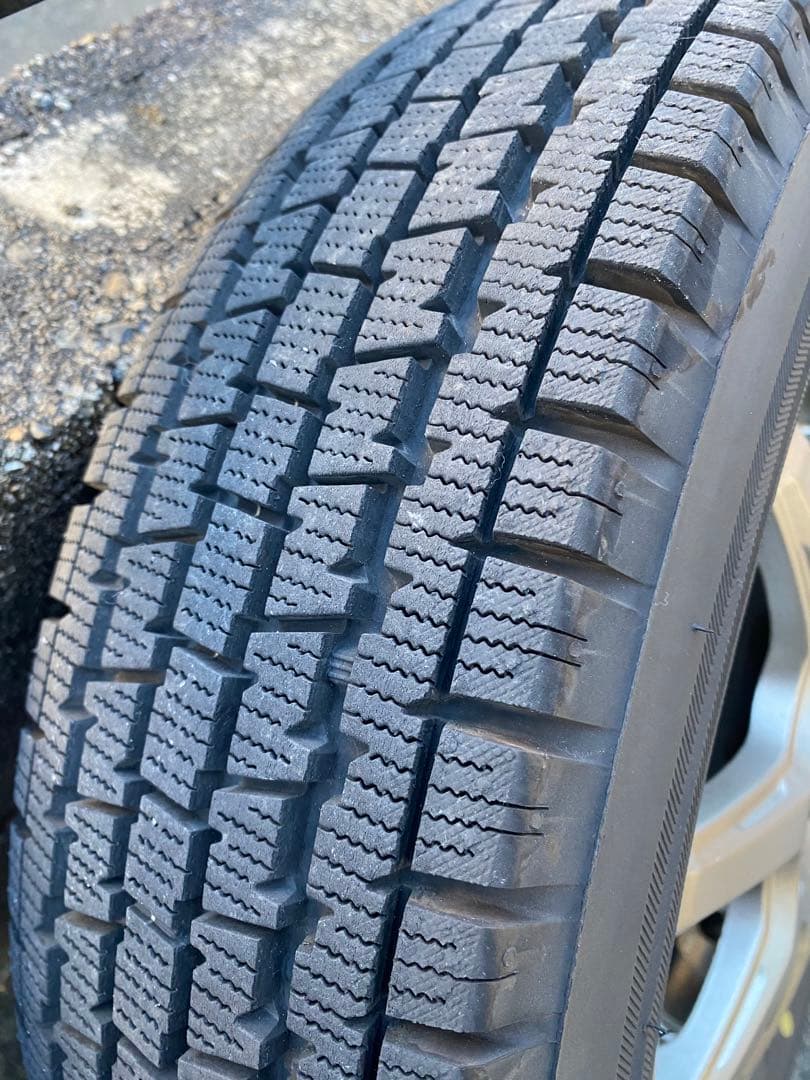 スタッドレスタイヤ、ホイール4本セット 145/80R12