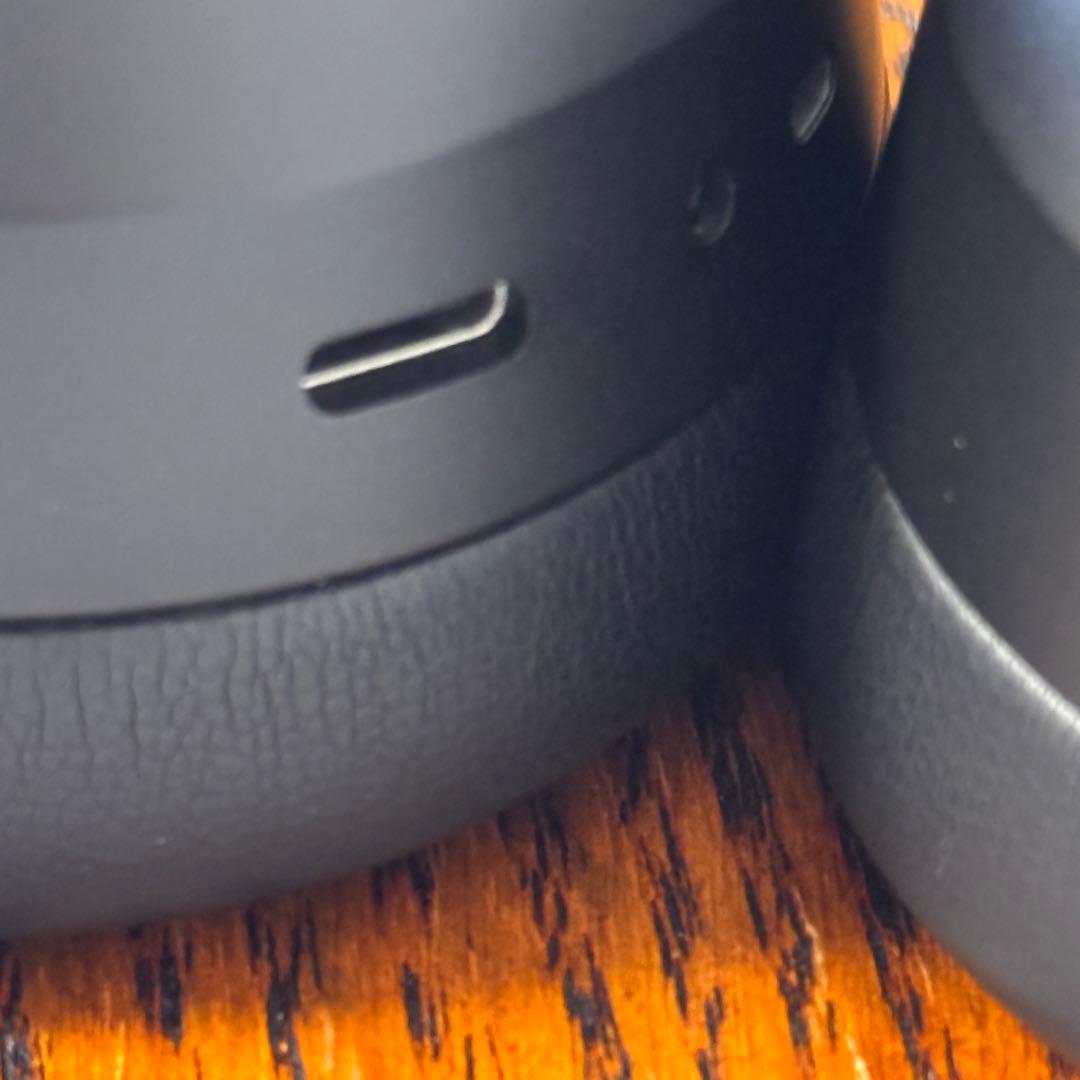 ゼンハイザーのワイヤレスヘッドホンMomentum 4 Wirelessブラック