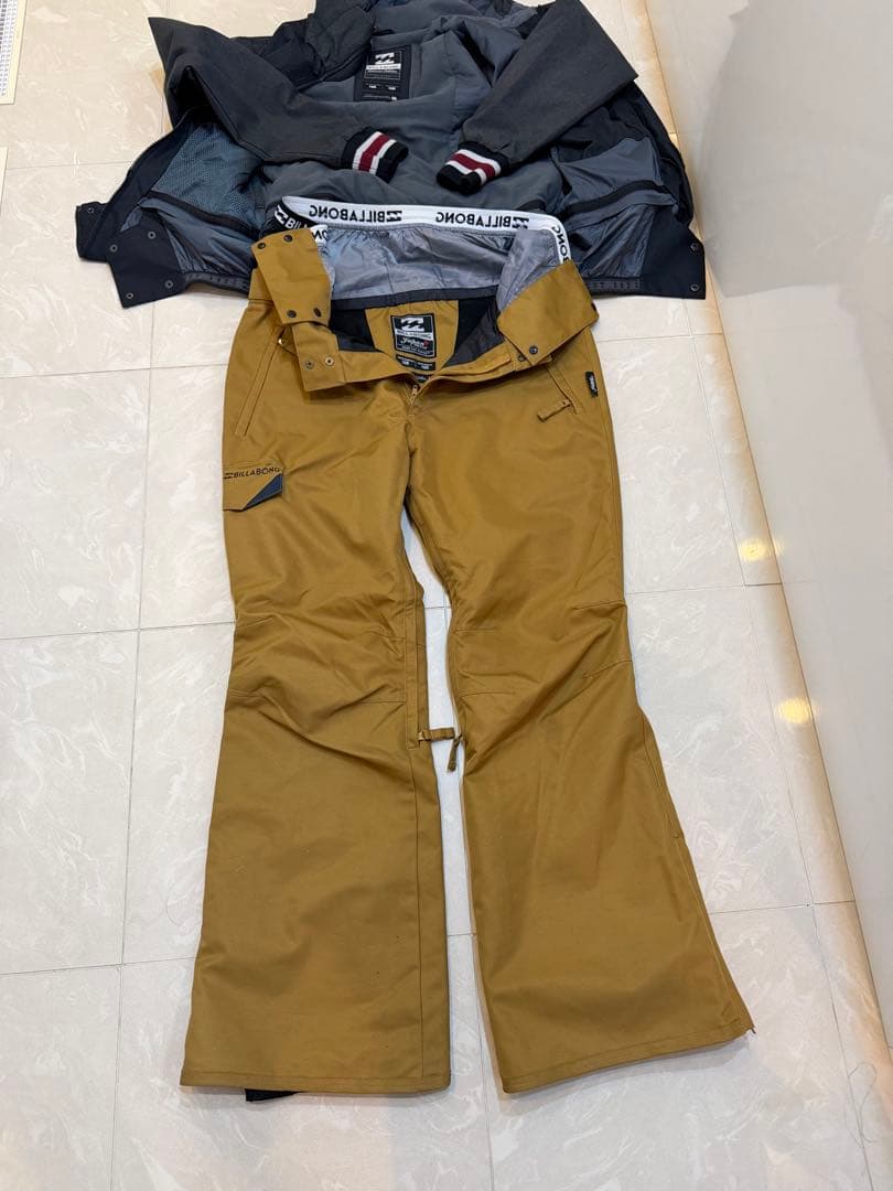 BILLABONG ビラボン　上下セット　スノーボードウェアM パンツLサイズ